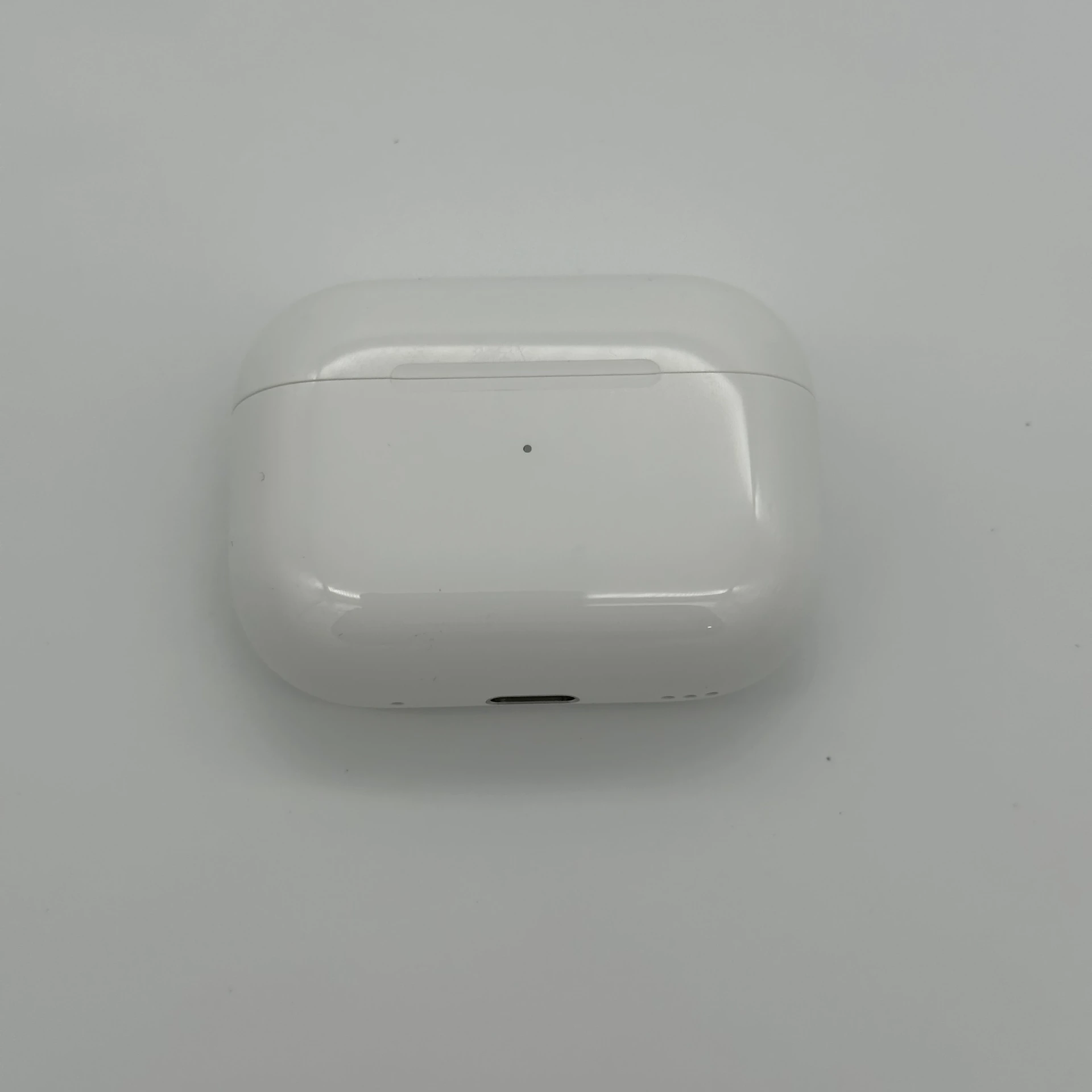 [MUYG3AM/A] Genuine and new - Apple AirPods Pro (2nd gen) MagSafe charging case (USB-C) - MUYG3AM/A